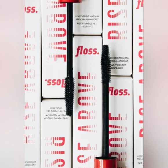 Rise Above Lengthening Mascara - Picture 3 of 4